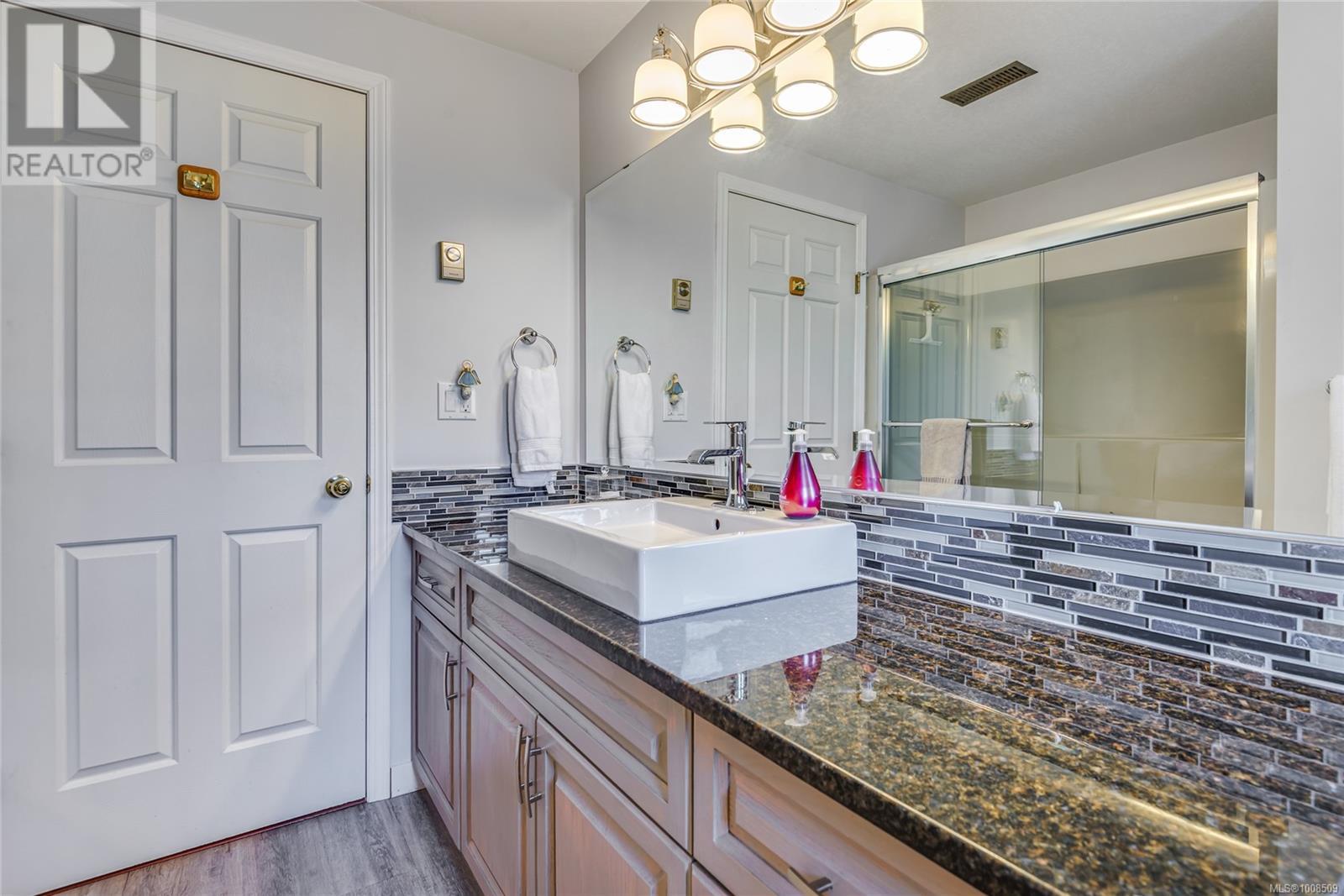 3816 South Island Highway Property Photo 42