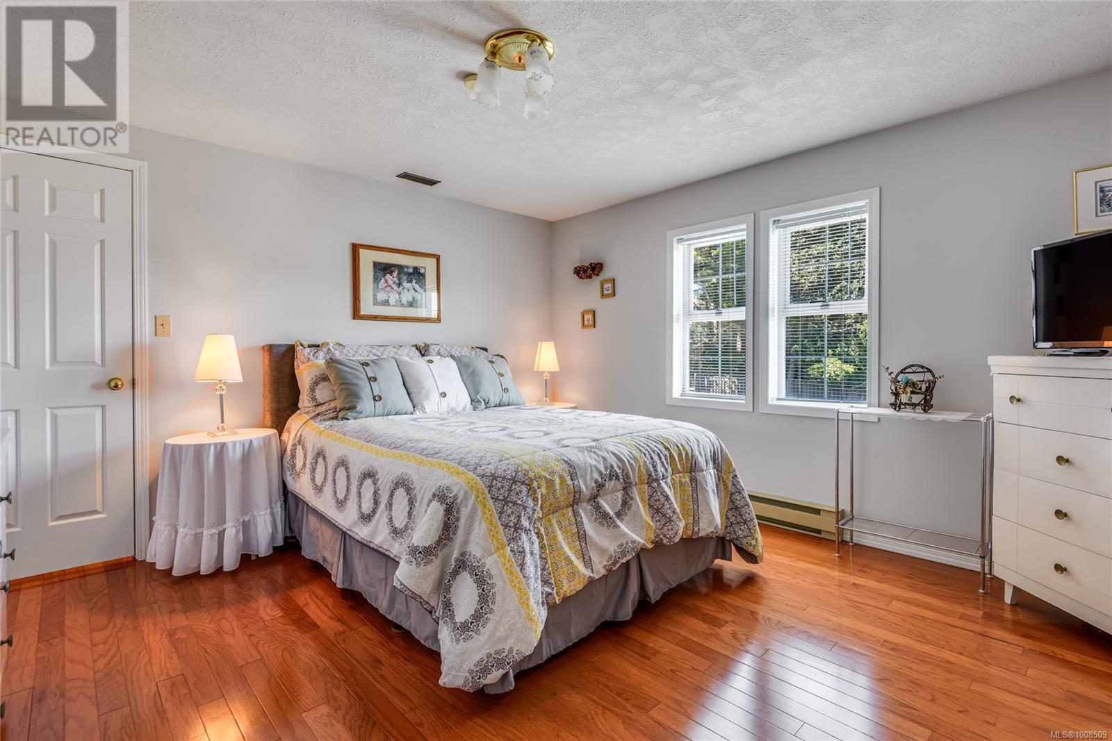 3816 South Island Highway Property Photo 43