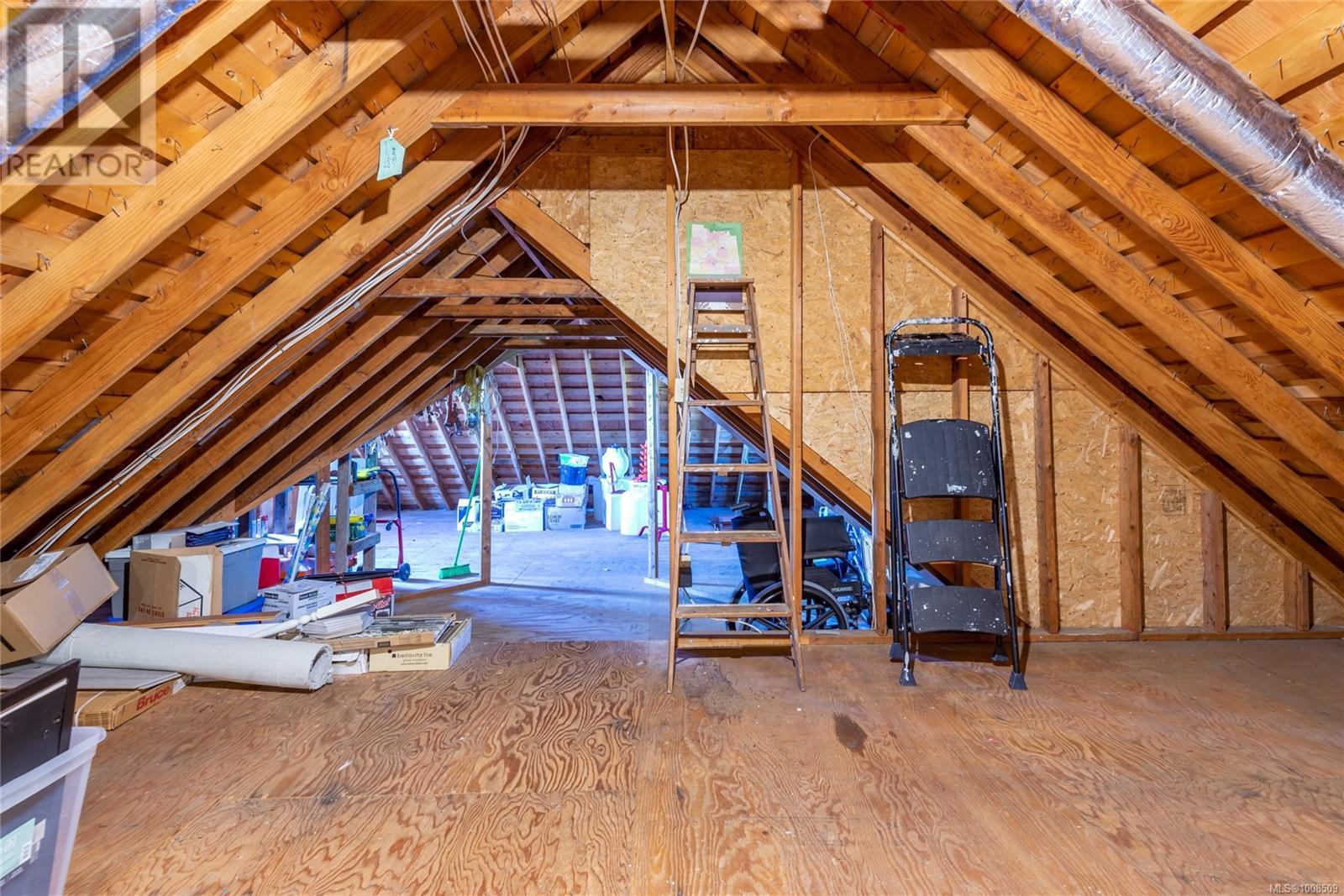 3816 South Island Highway Property Photo 45