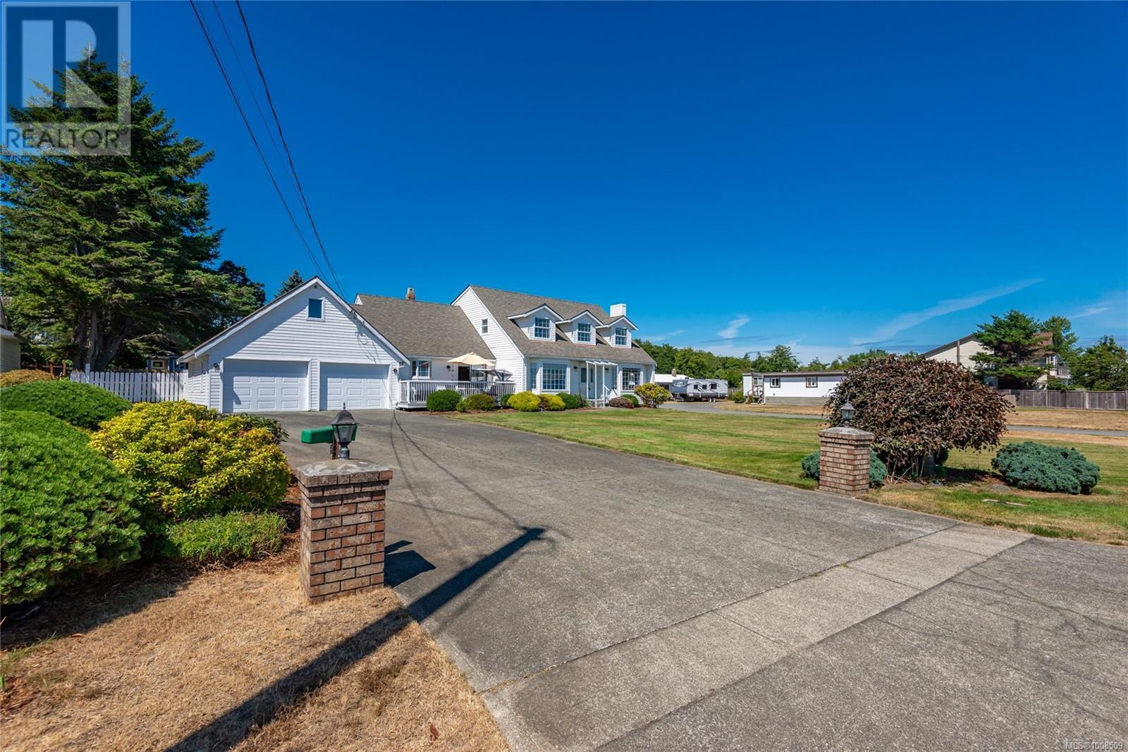 3816 South Island Highway Property Photo 49