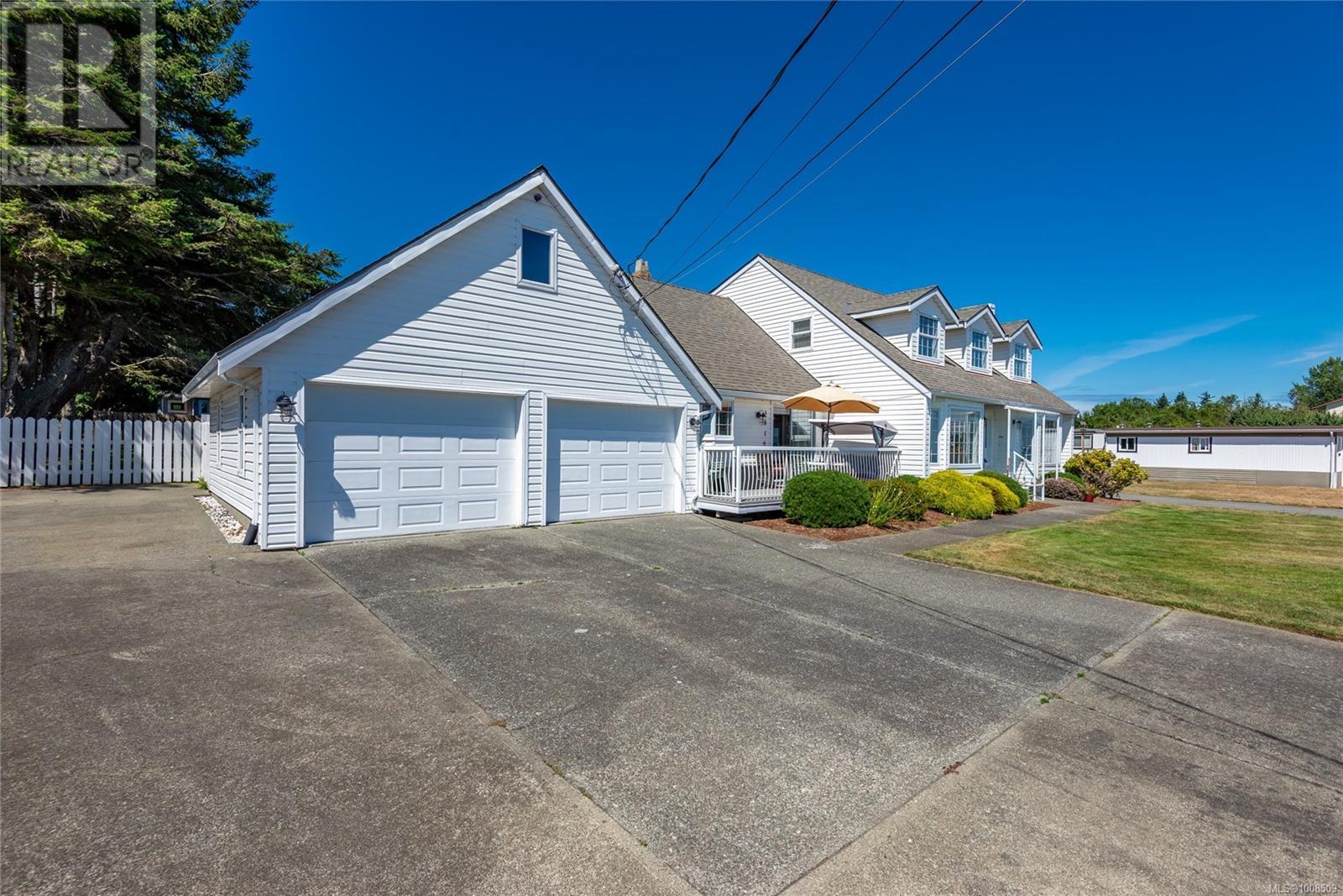 3816 South Island Highway Property Photo 50