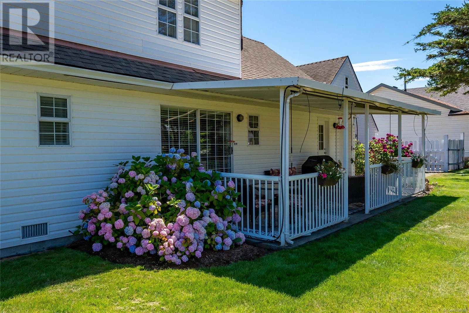 3816 South Island Highway Property Photo 63