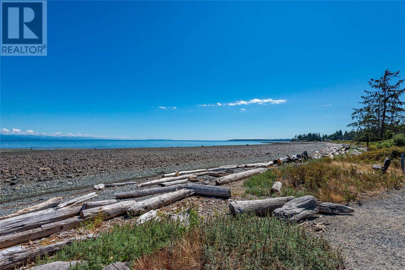 3816 South Island Highway Property Photo 71