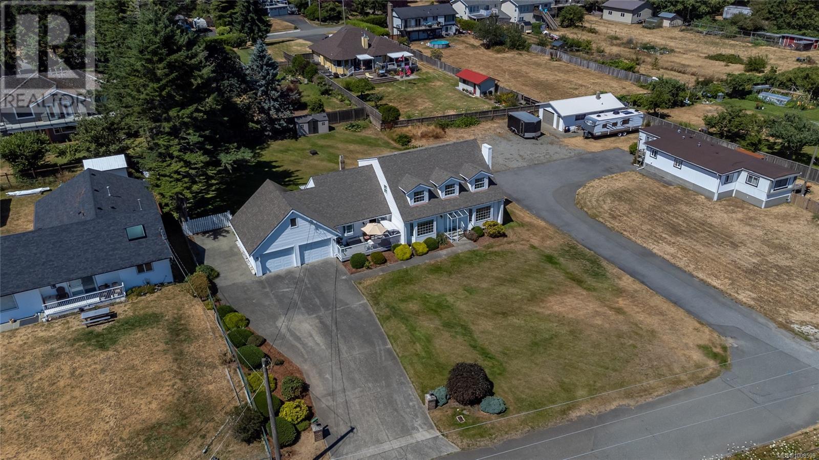 3816 South Island Highway Property Photo 80