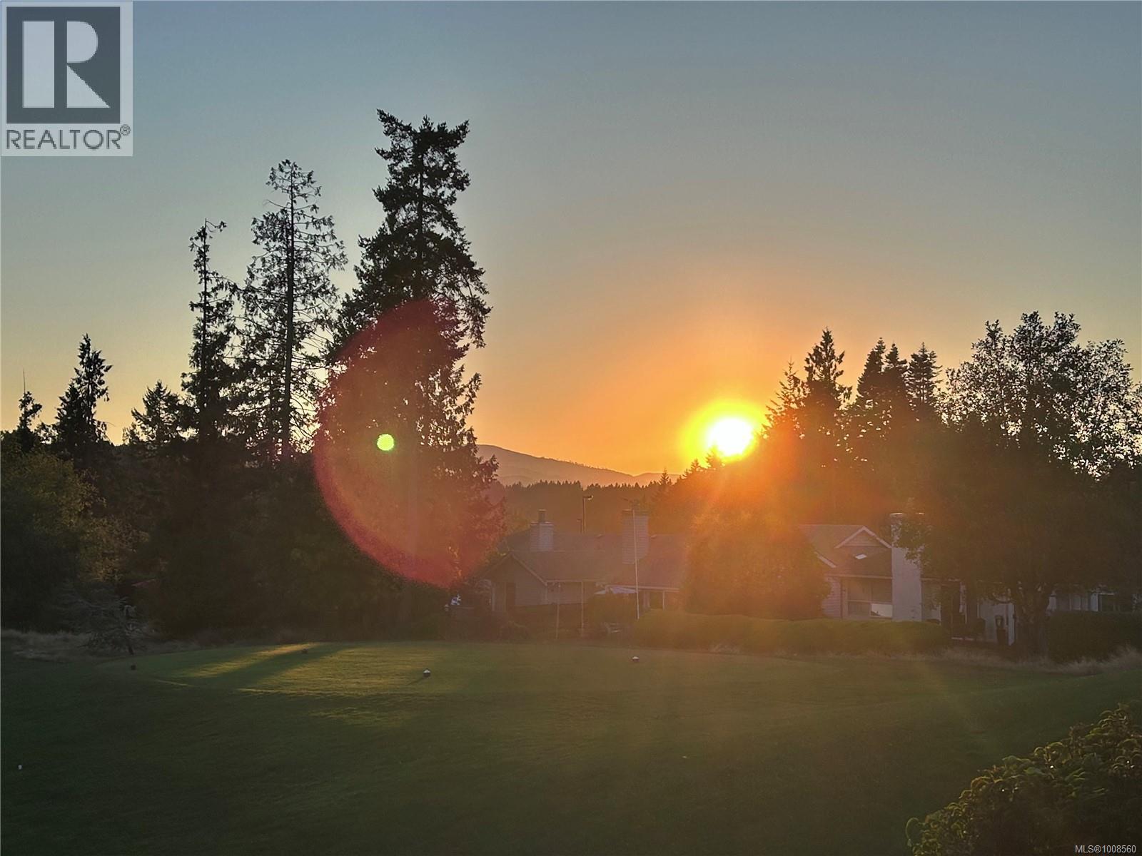 537 Fairways Place Property Photo 2