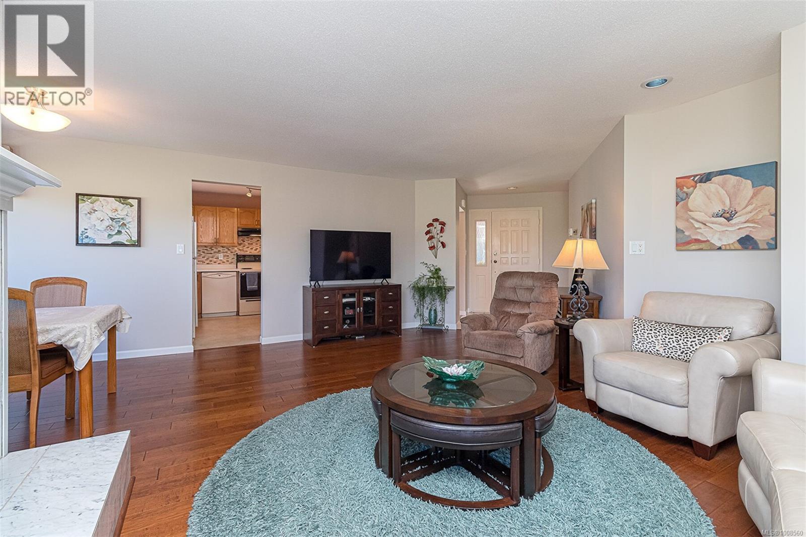 537 Fairways Place Property Photo 14