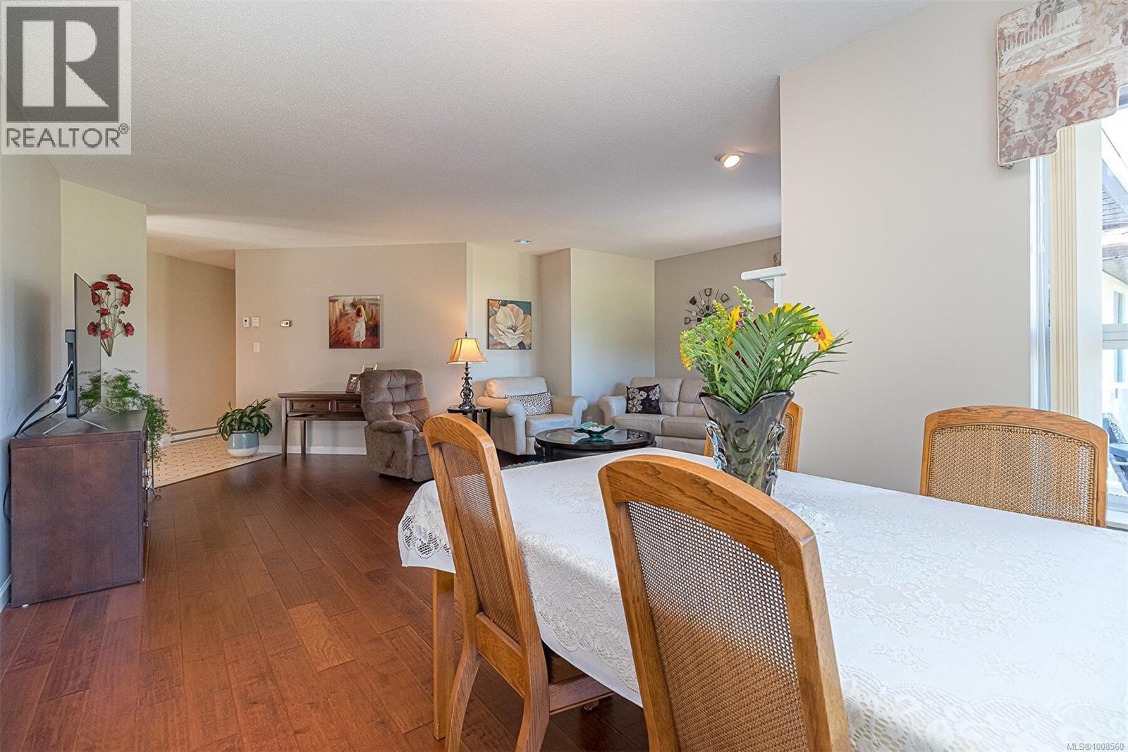 537 Fairways Place Property Photo 19