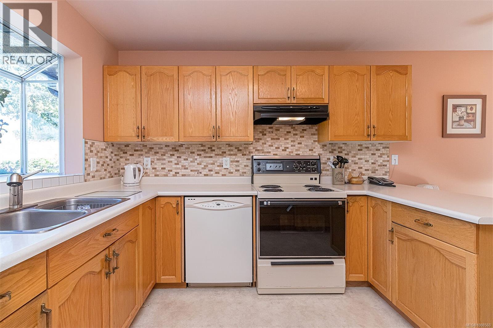 537 Fairways Place Property Photo 20