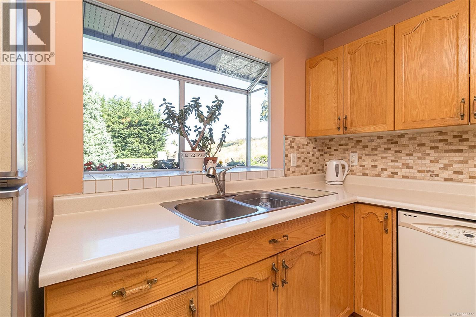 537 Fairways Place Property Photo 21