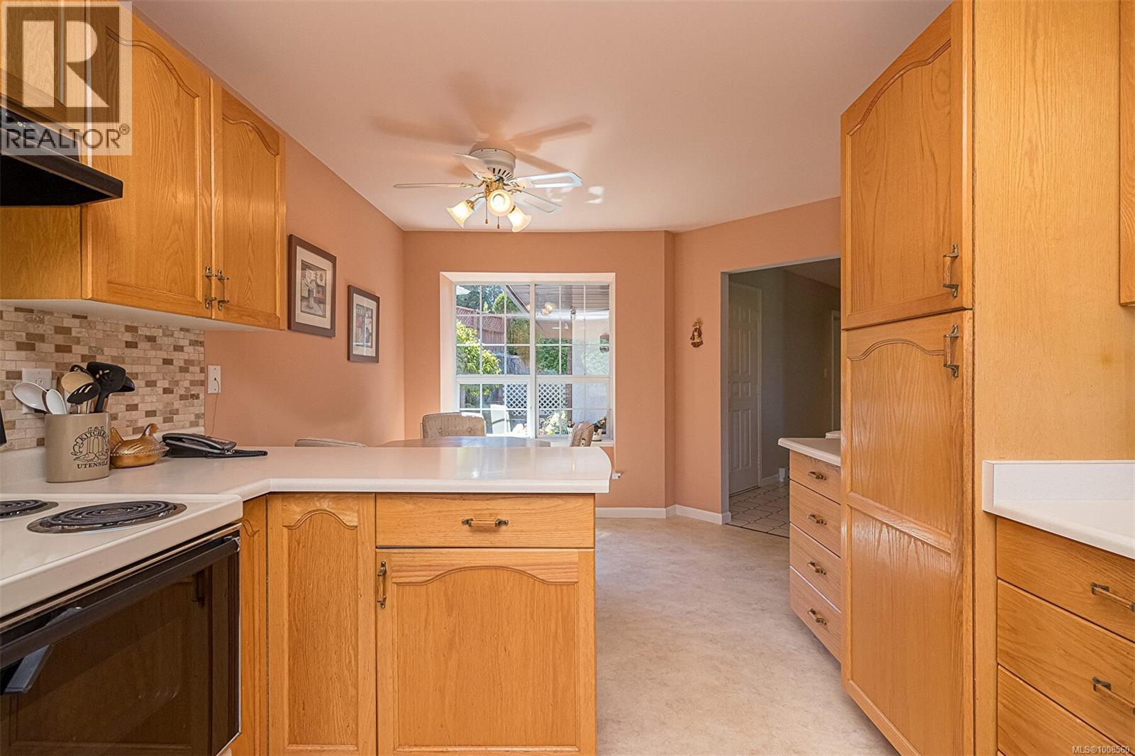 537 Fairways Place Property Photo 26