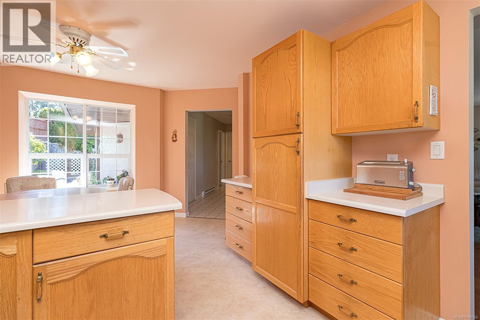 537 Fairways Place Property Photo 27