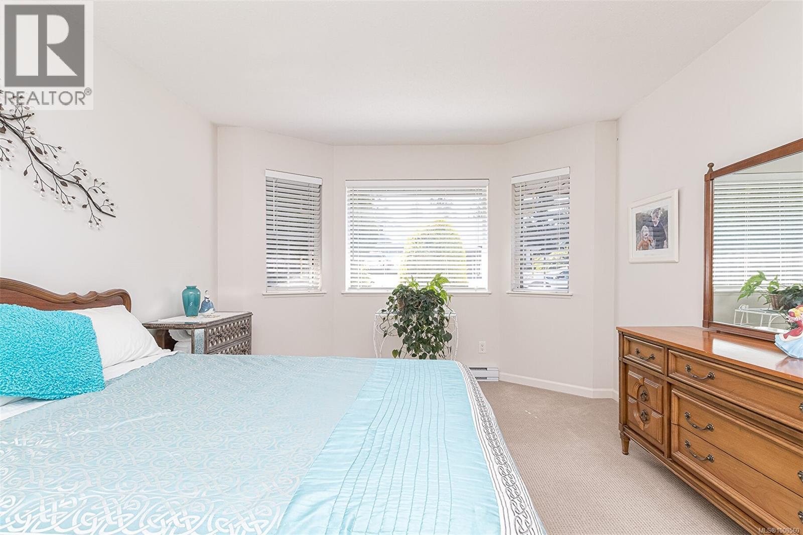 537 Fairways Place Property Photo 33