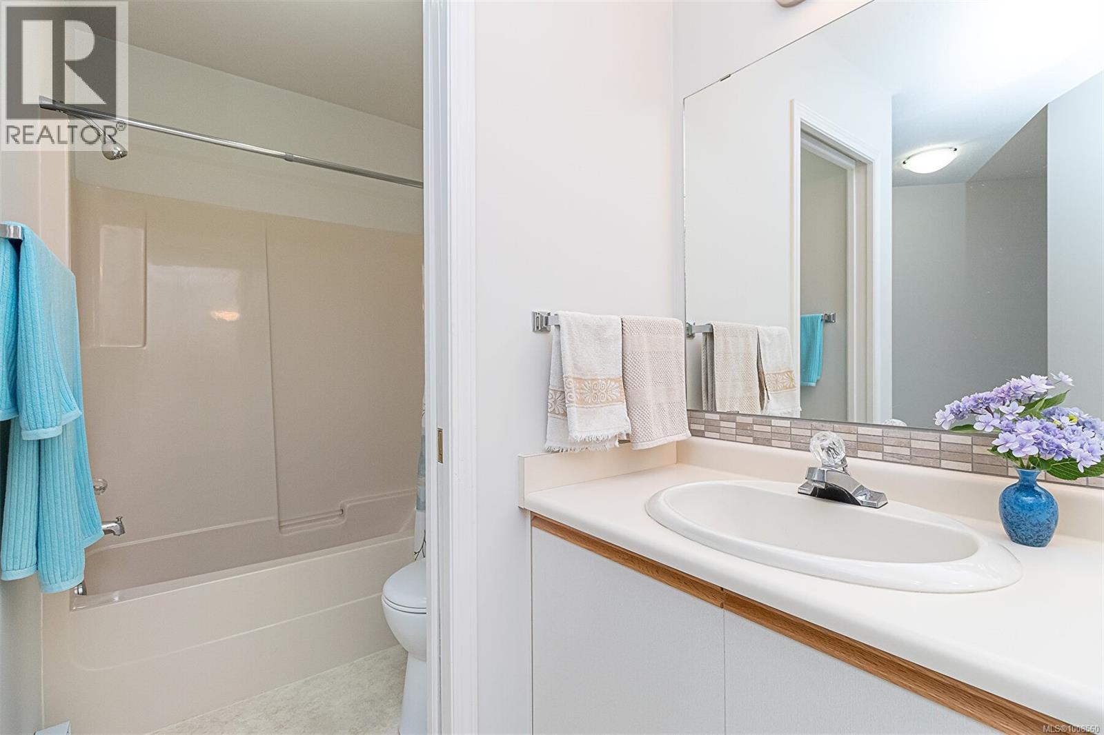 537 Fairways Place Property Photo 38