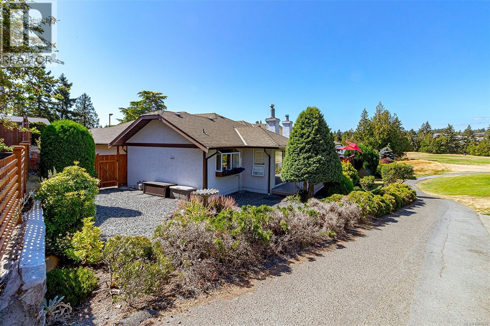 537 Fairways Place Property Photo 59