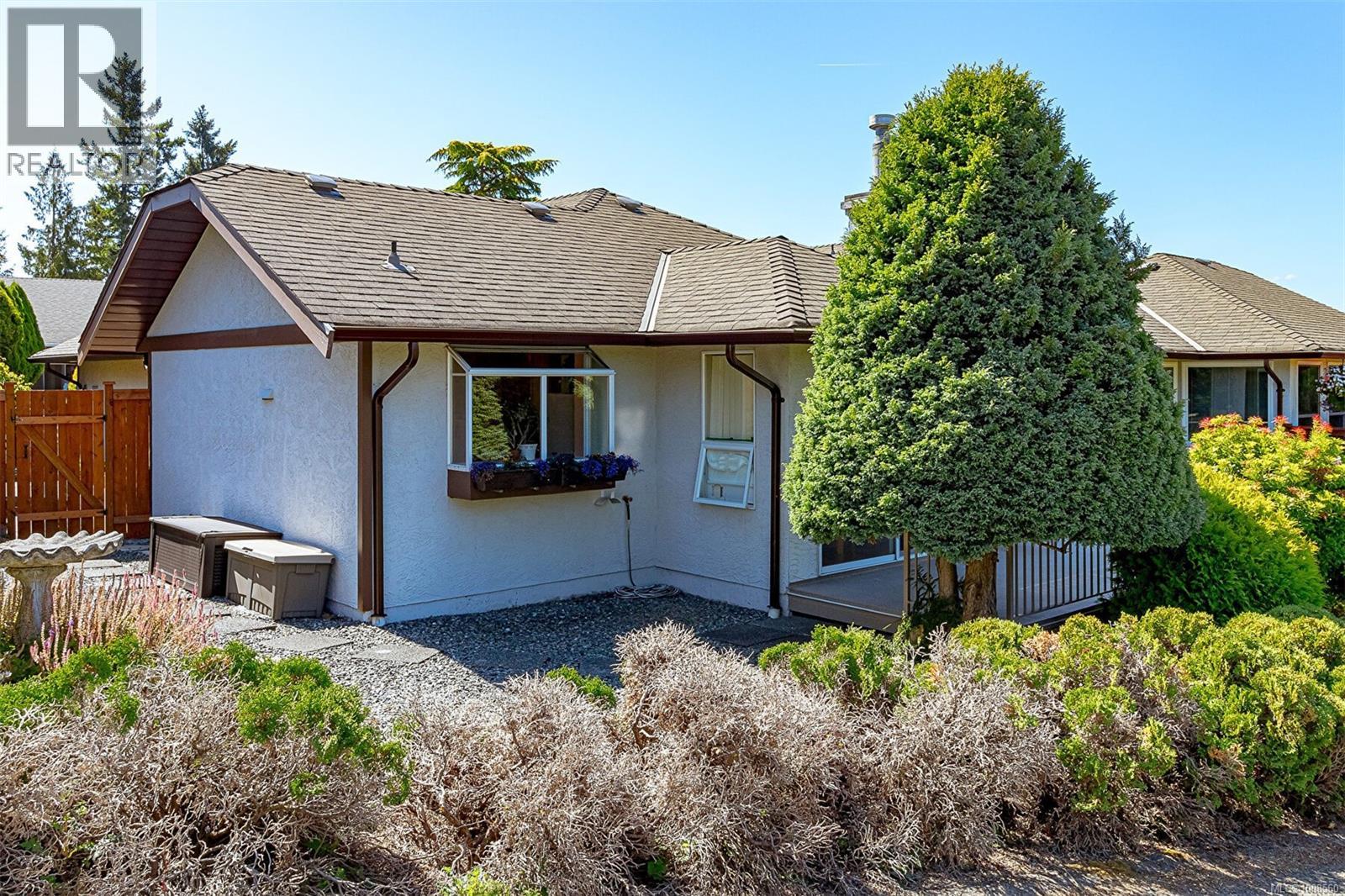 537 Fairways Place Property Photo 63