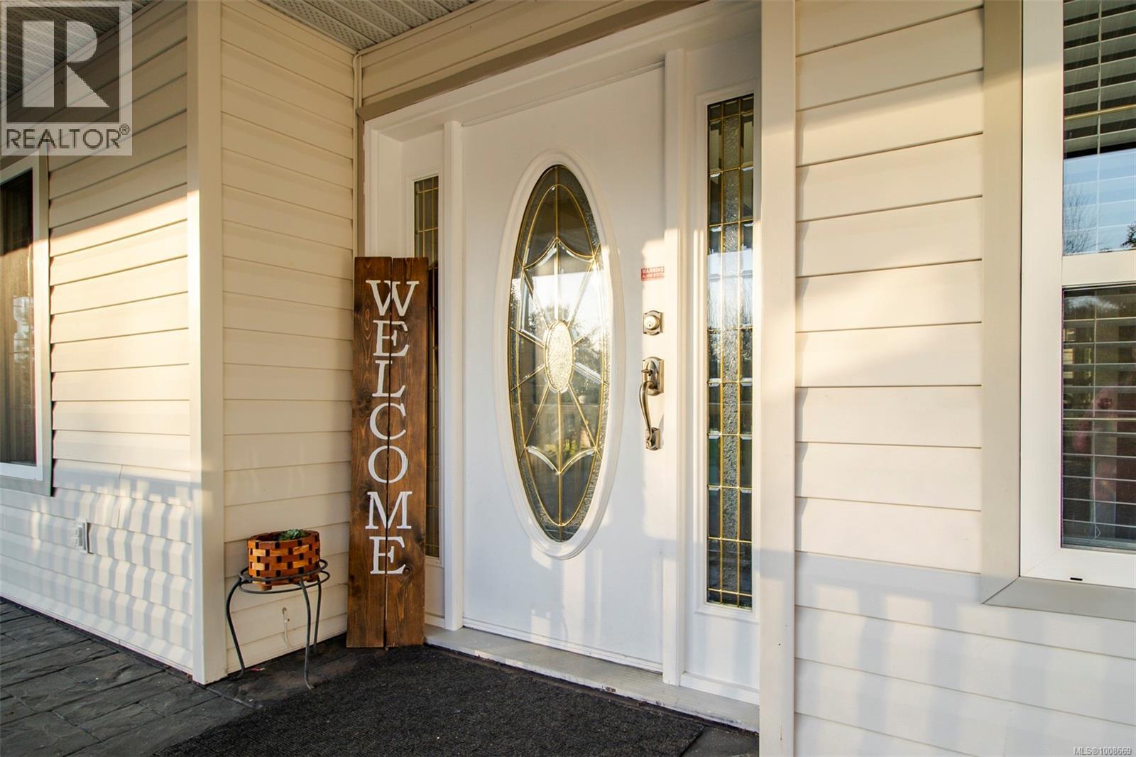 1960 Emma Way Property Photo 4