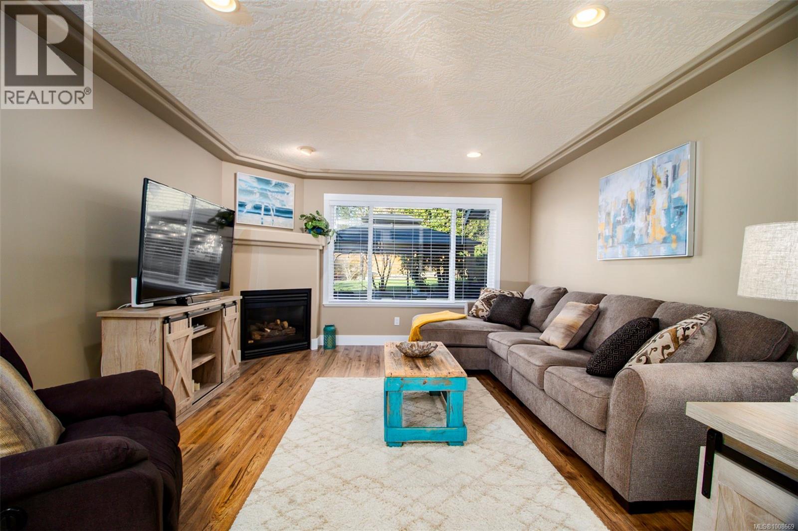 1960 Emma Way Property Photo 17