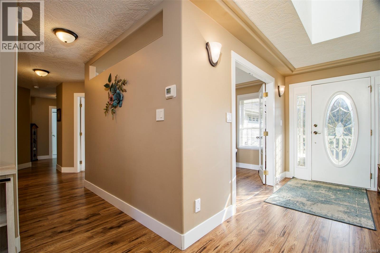 1960 Emma Way Property Photo 21