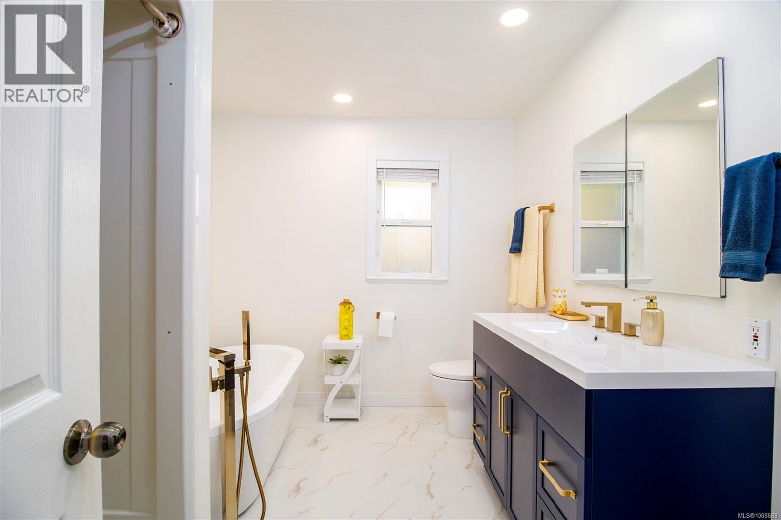 1960 Emma Way Property Photo 24