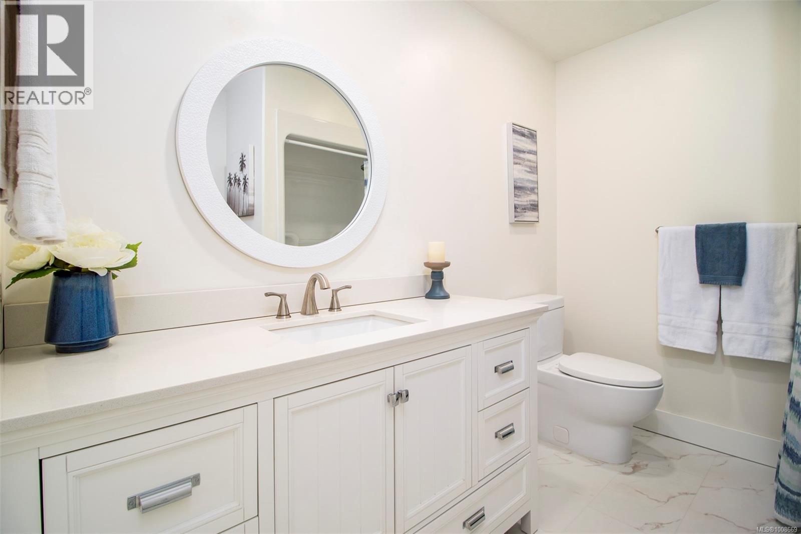 1960 Emma Way Property Photo 31