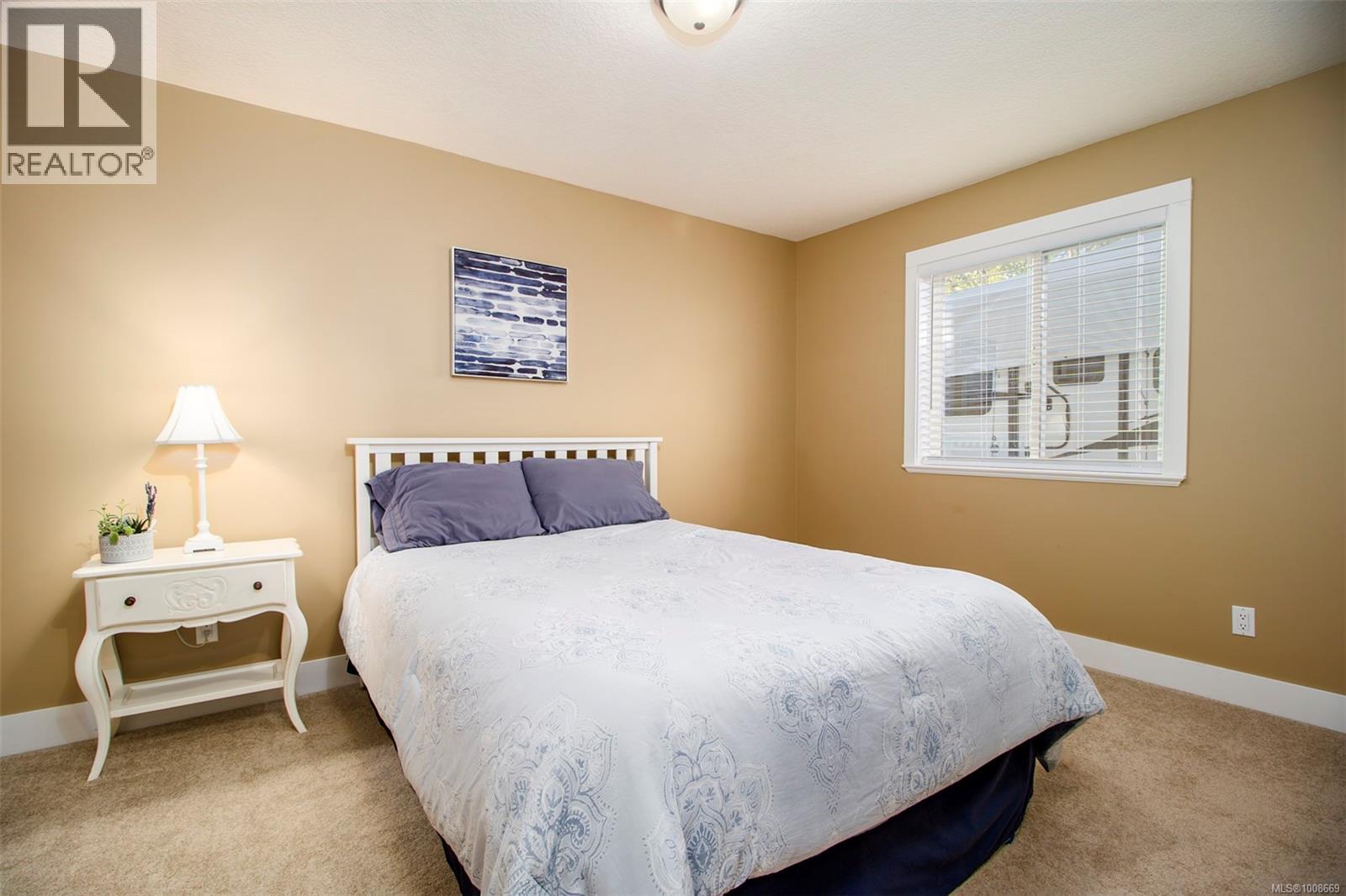 1960 Emma Way Property Photo 32