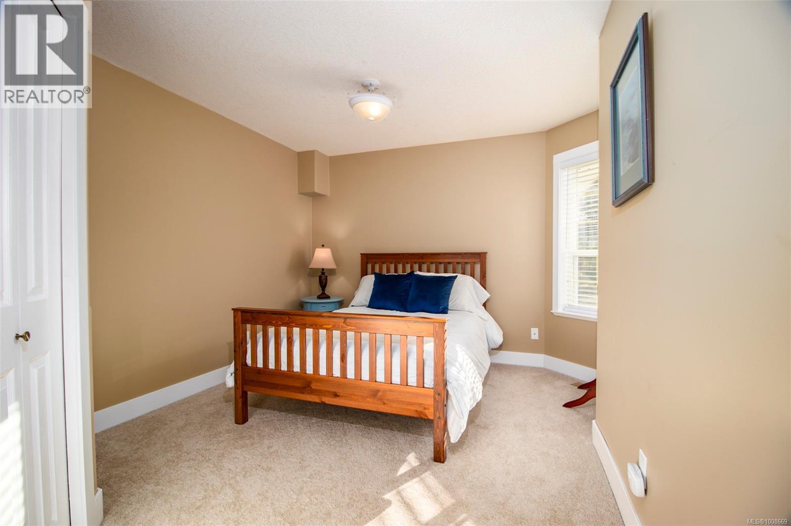 1960 Emma Way Property Photo 33