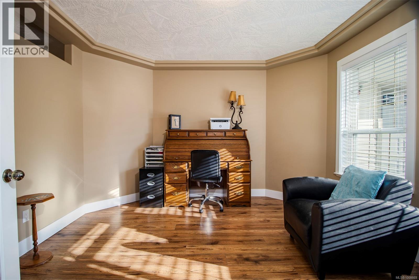 1960 Emma Way Property Photo 34