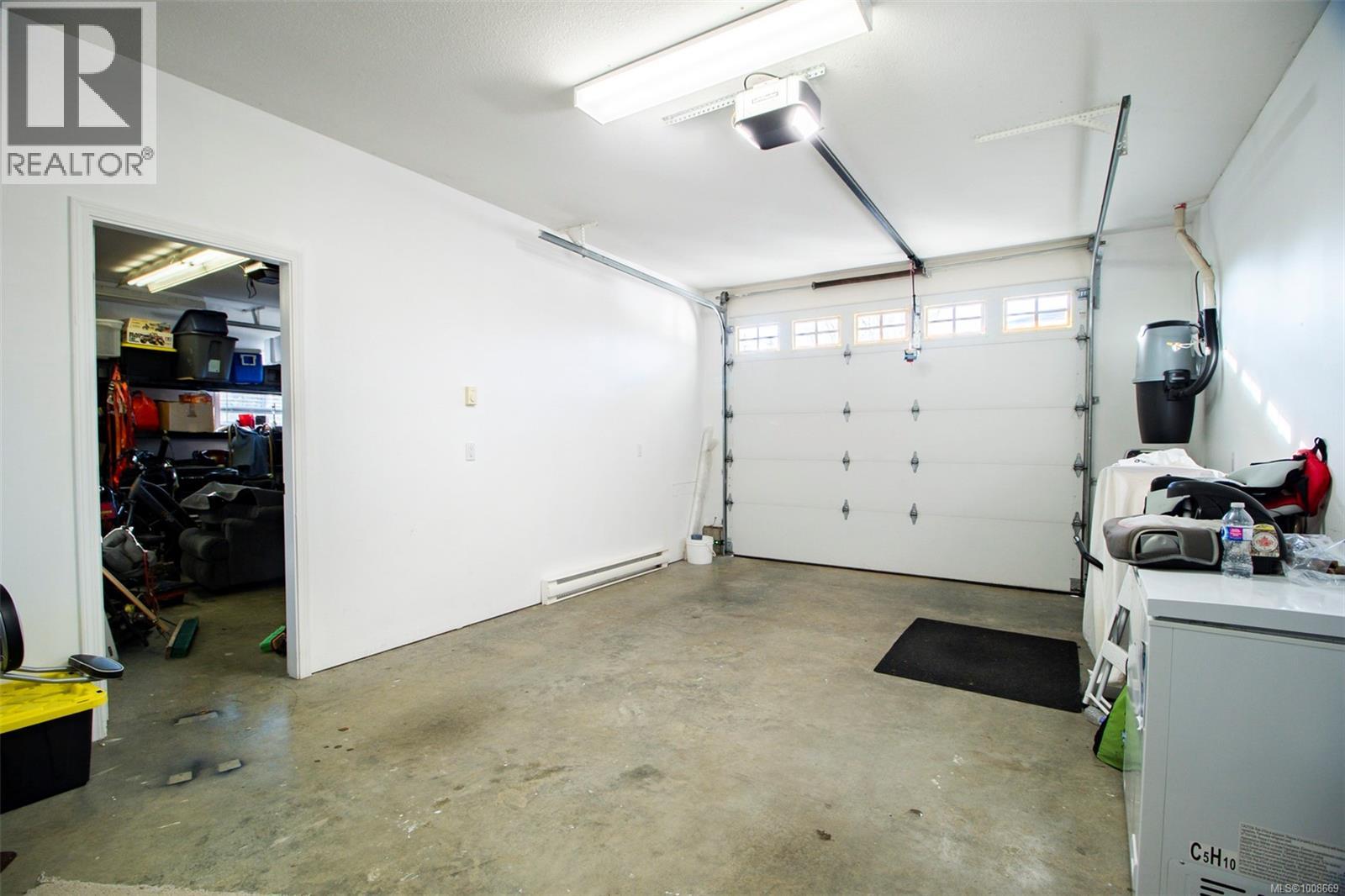 1960 Emma Way Property Photo 42