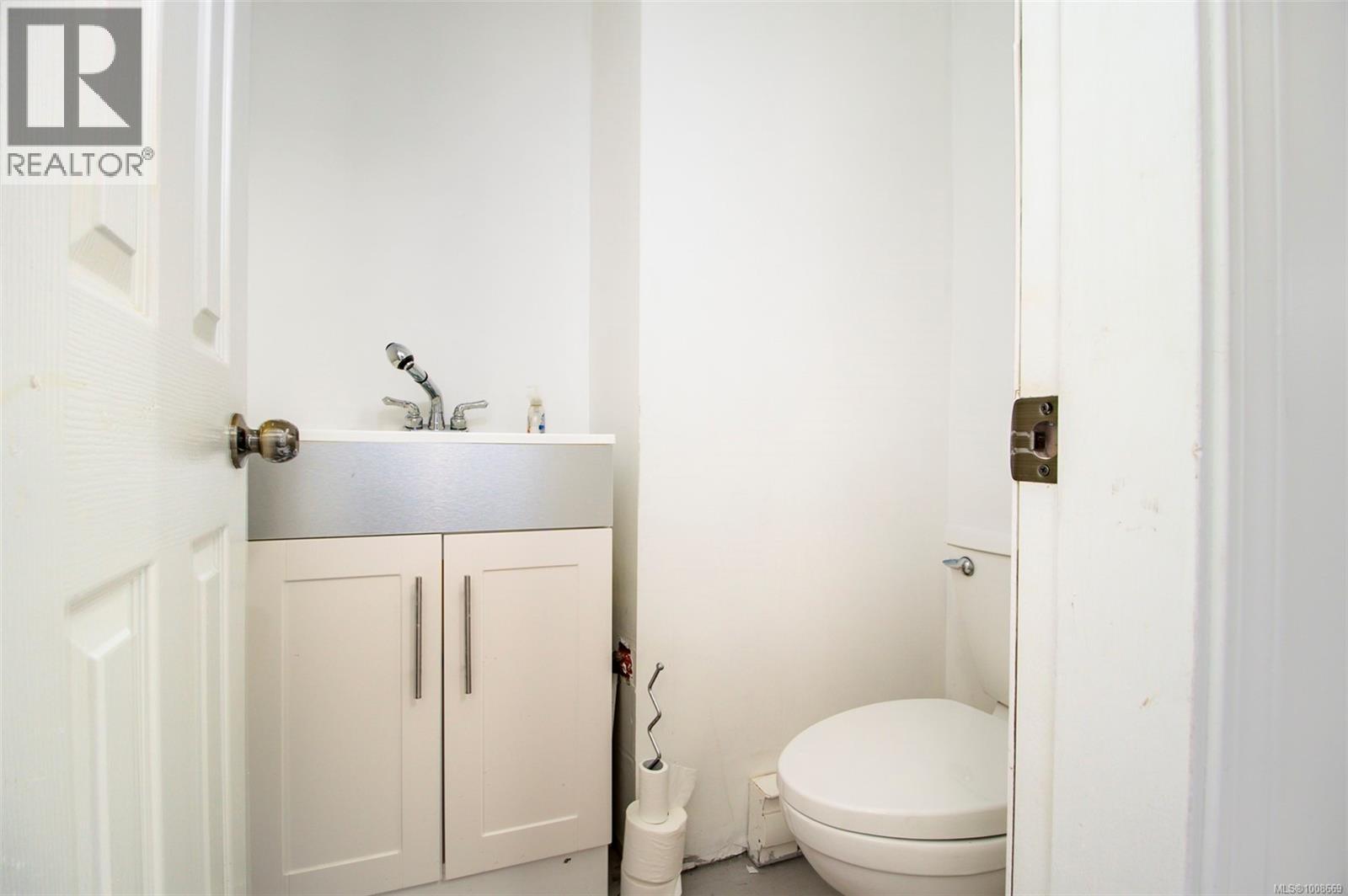 1960 Emma Way Property Photo 44