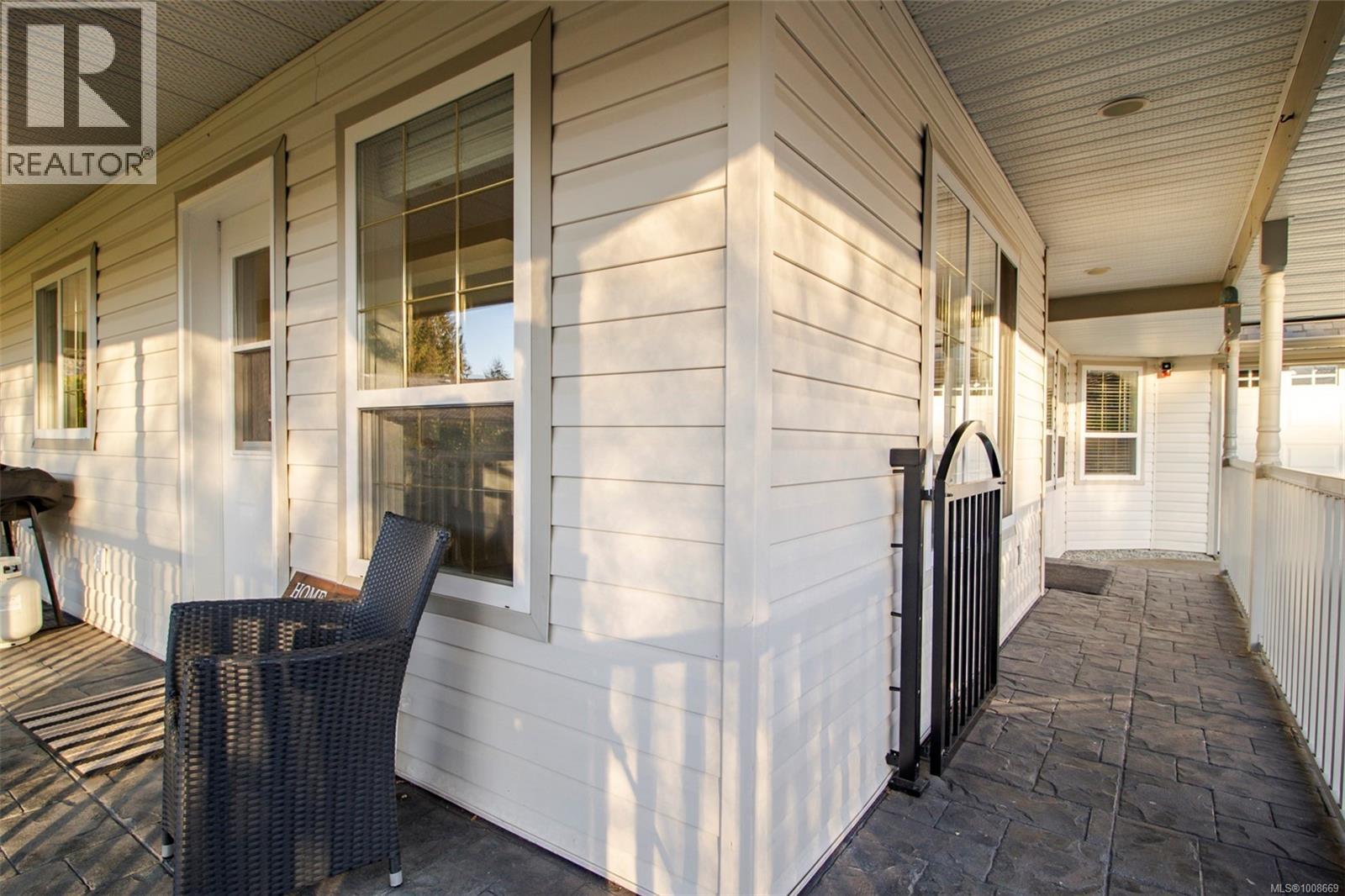 1960 Emma Way Property Photo 48