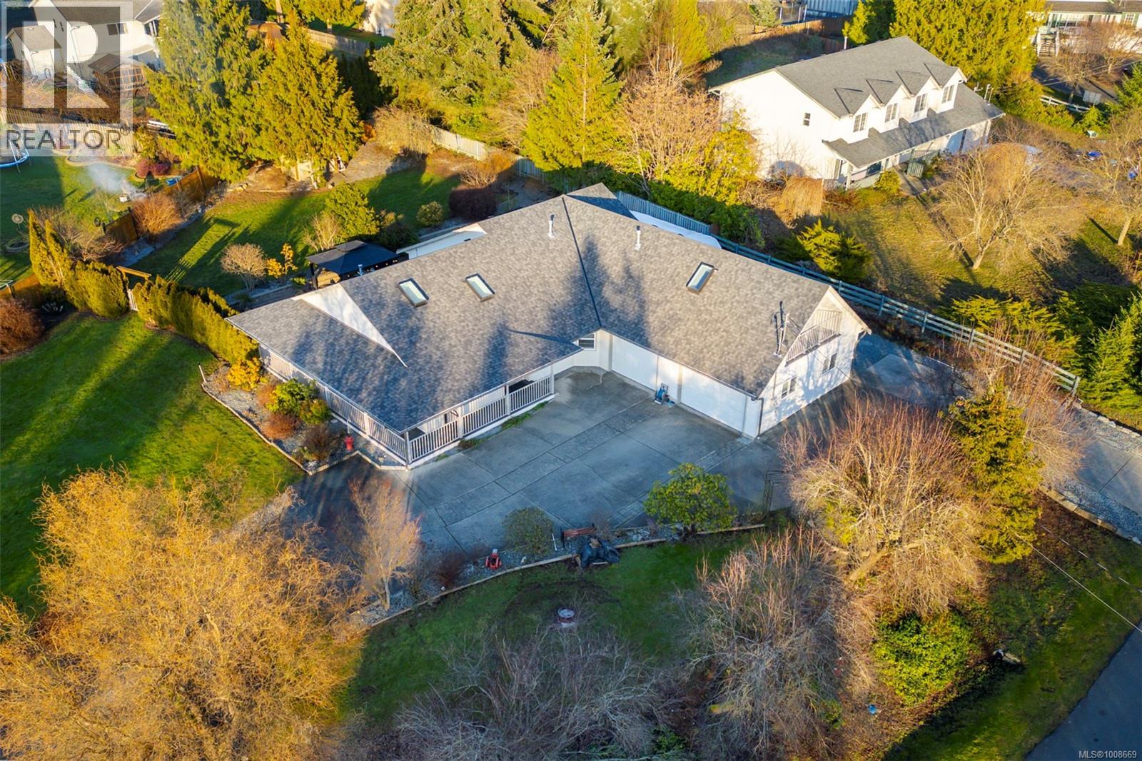 1960 Emma Way Property Photo 60