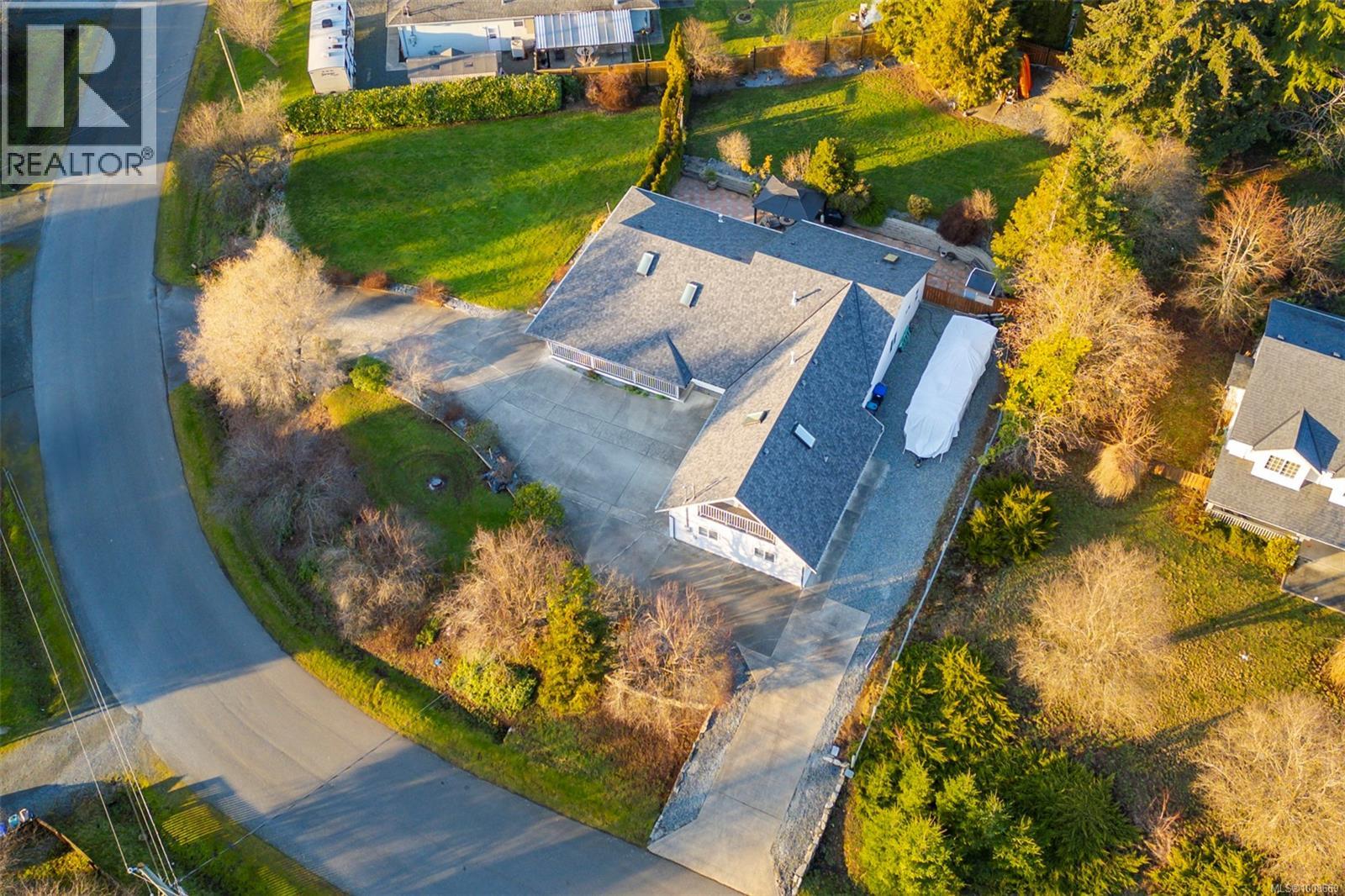 1960 Emma Way Property Photo 63