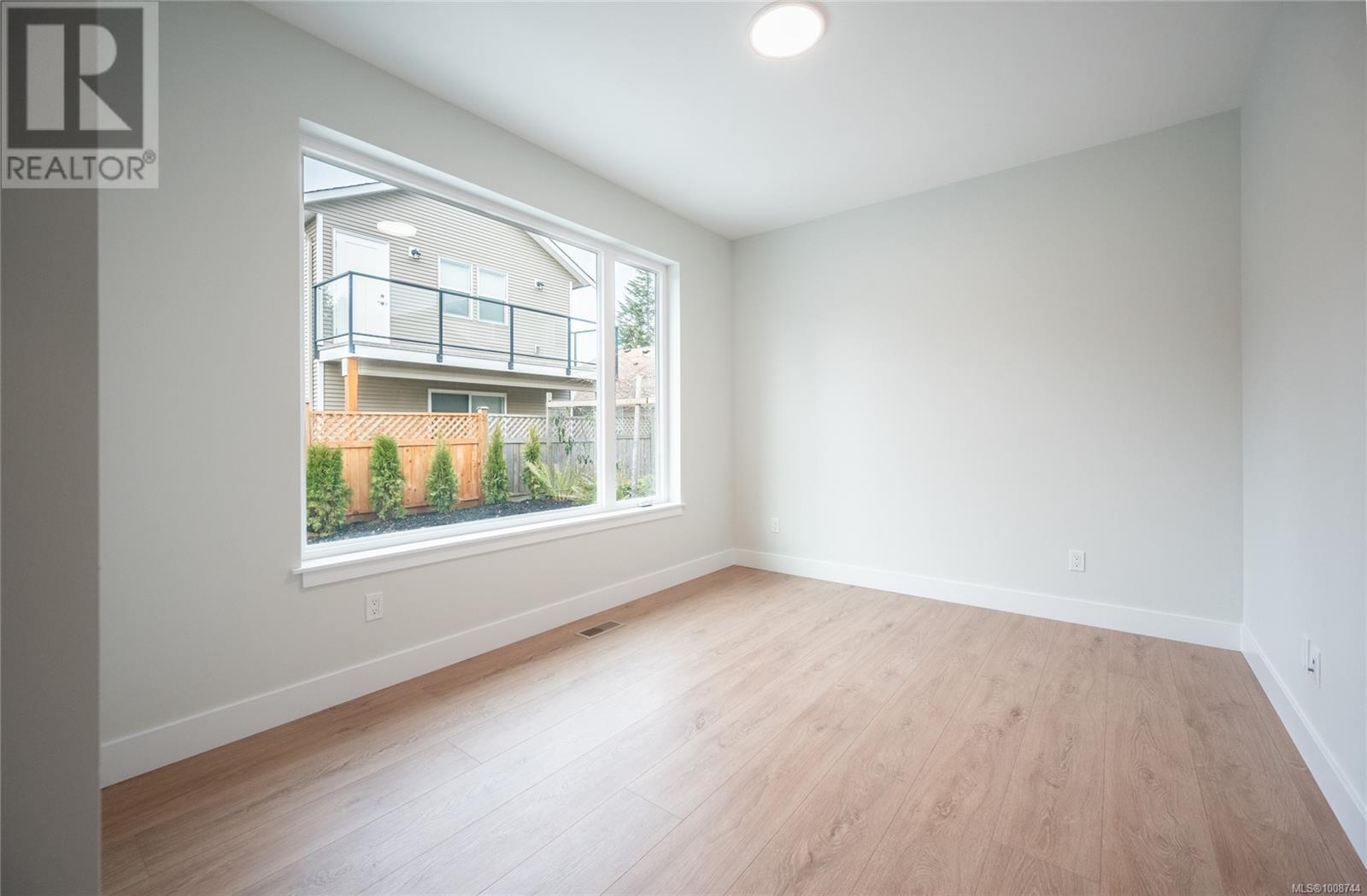 91 Dahl Road #3 Property Photo 6