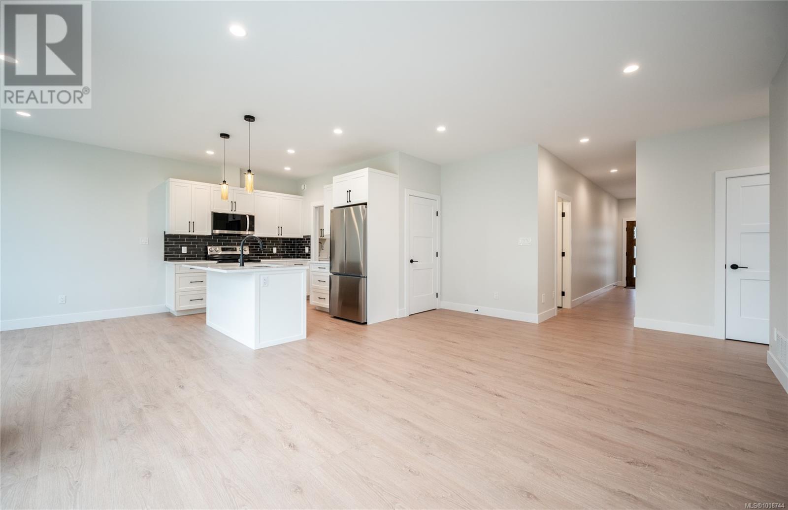 91 Dahl Road #3 Property Photo 12