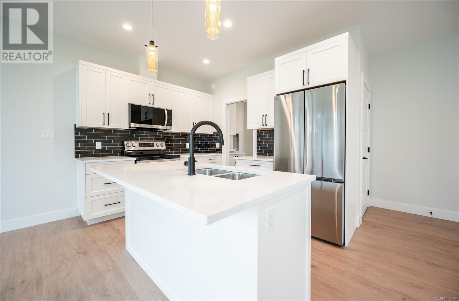 91 Dahl Road #3 Property Photo 18