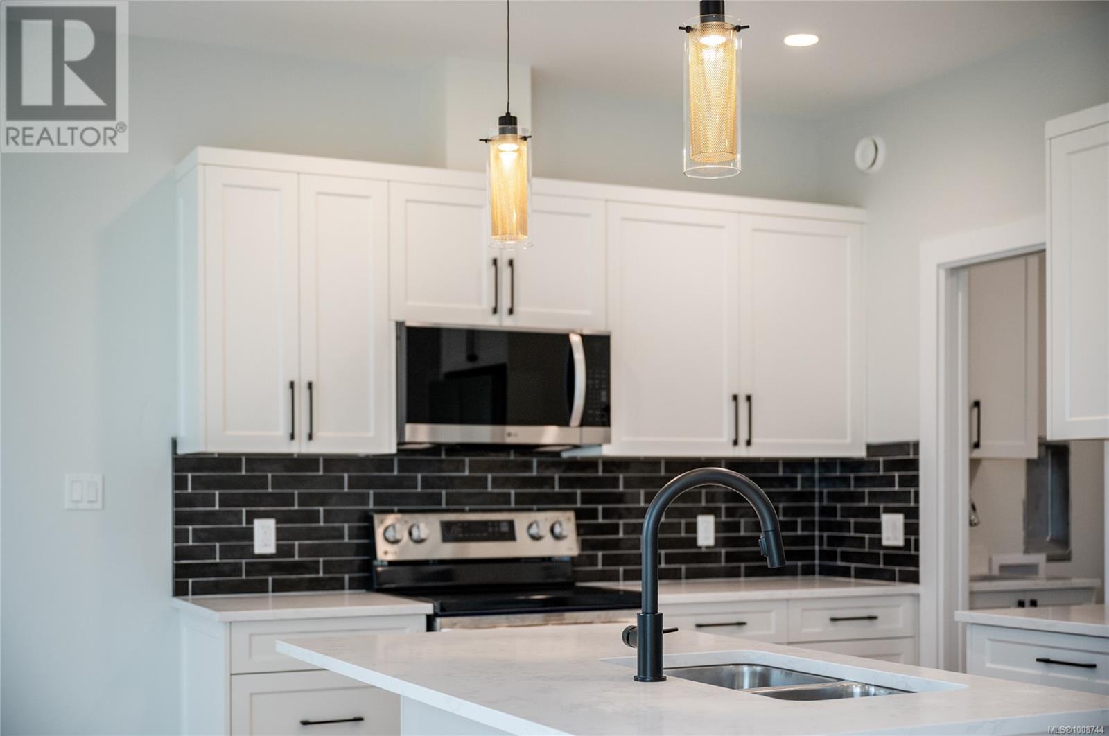 91 Dahl Road #3 Property Photo 19