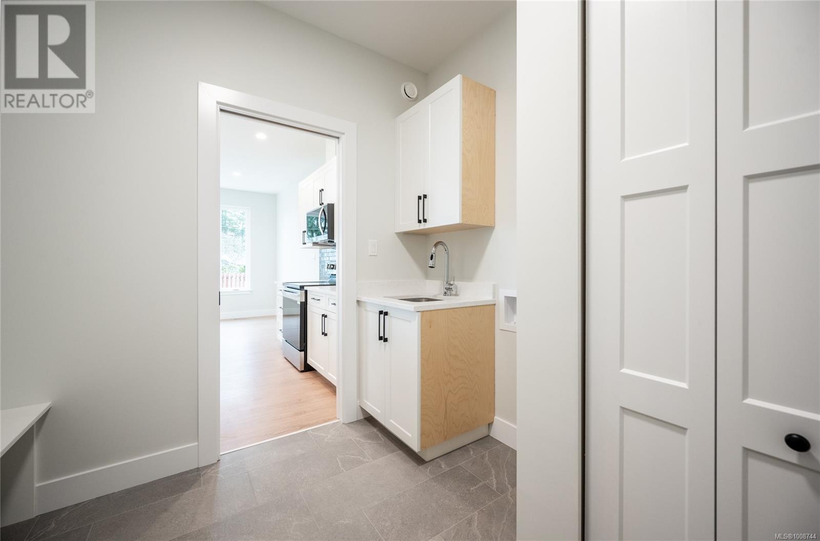 91 Dahl Road #3 Property Photo 22