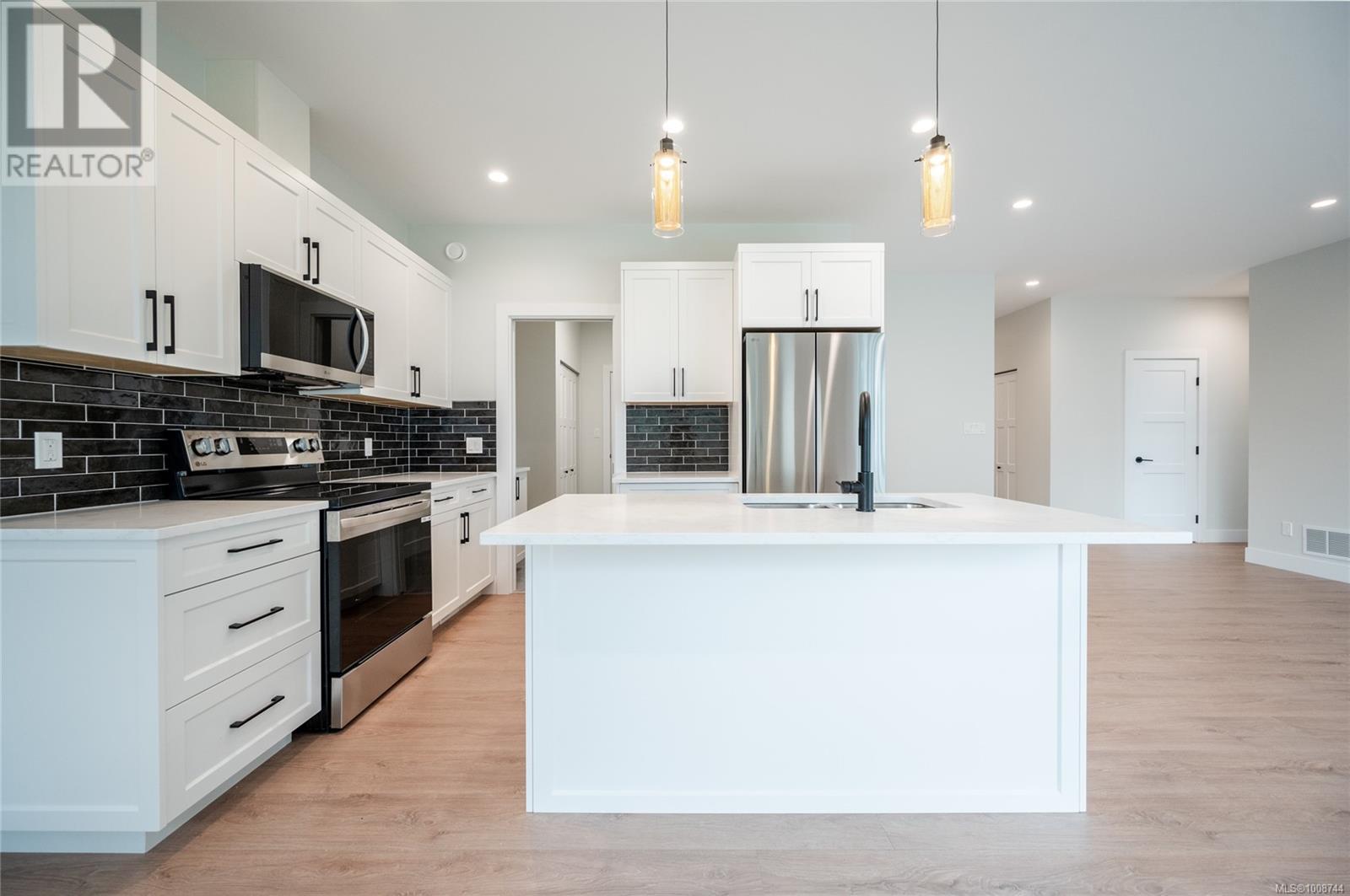 91 Dahl Road #3 Property Photo 25