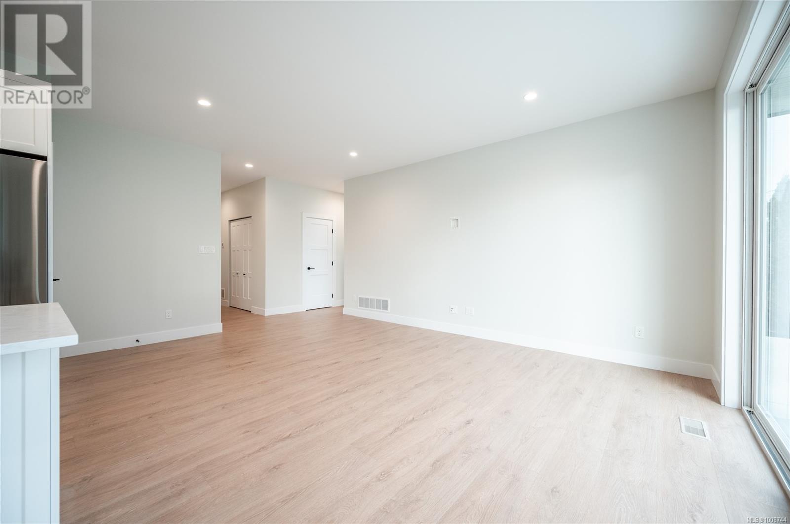 91 Dahl Road #3 Property Photo 28