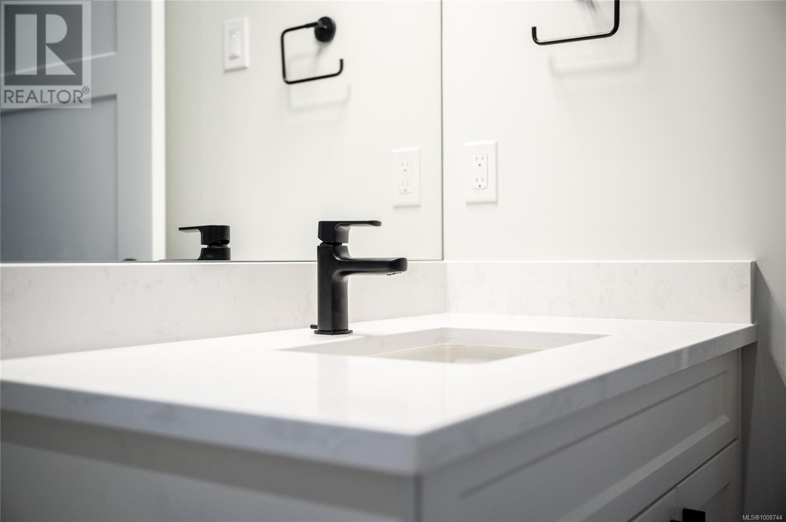 91 Dahl Road #3 Property Photo 32