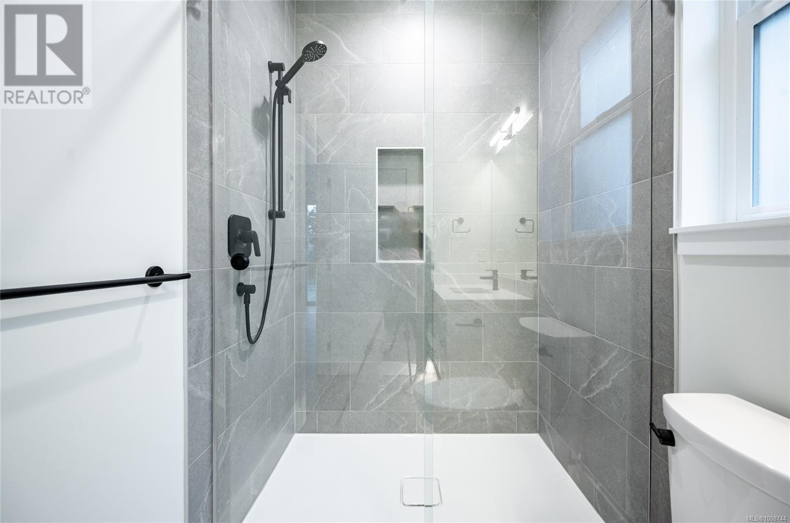 91 Dahl Road #3 Property Photo 33