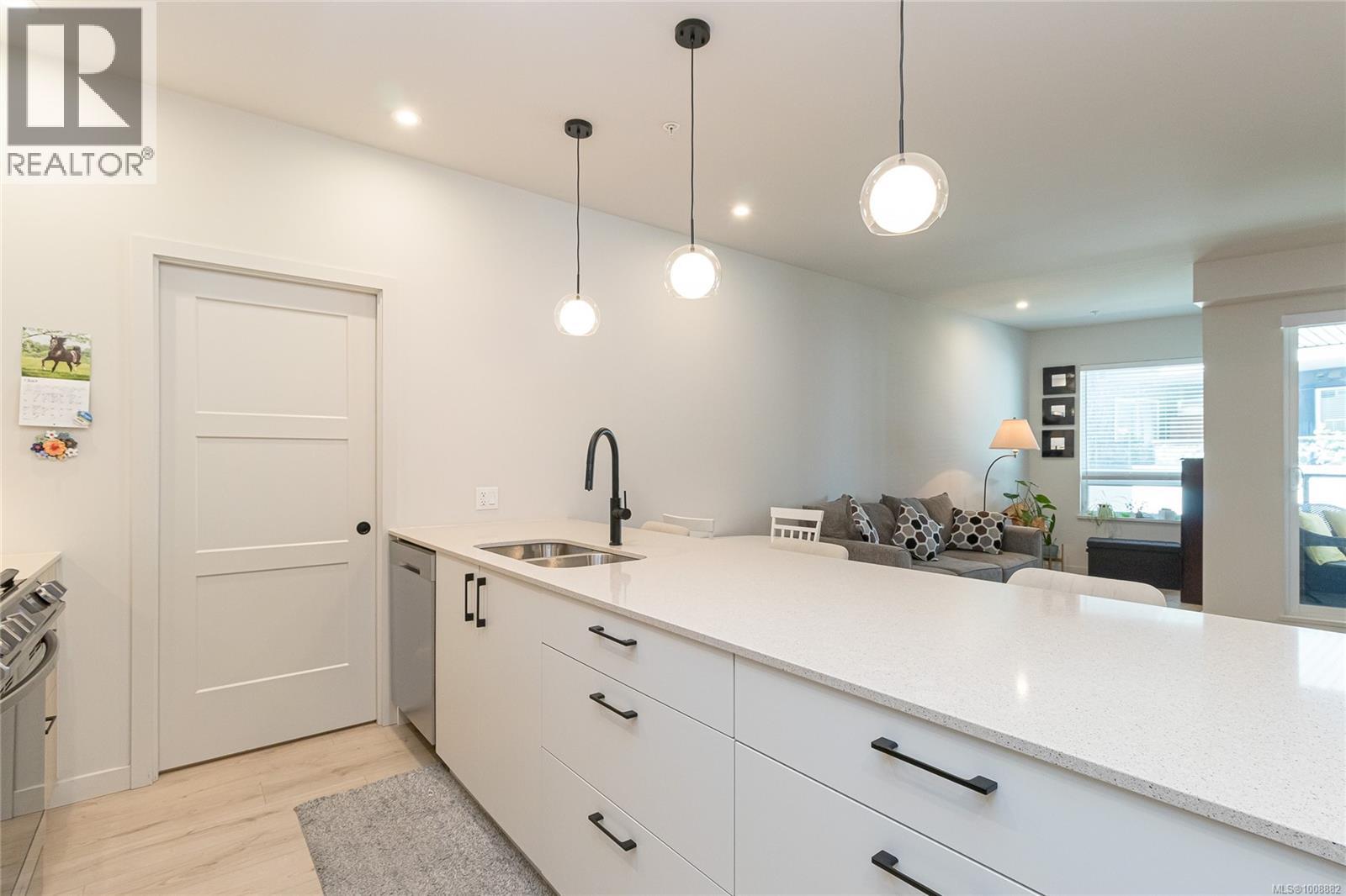 208 958 Pharoah Mews Property Photo 8