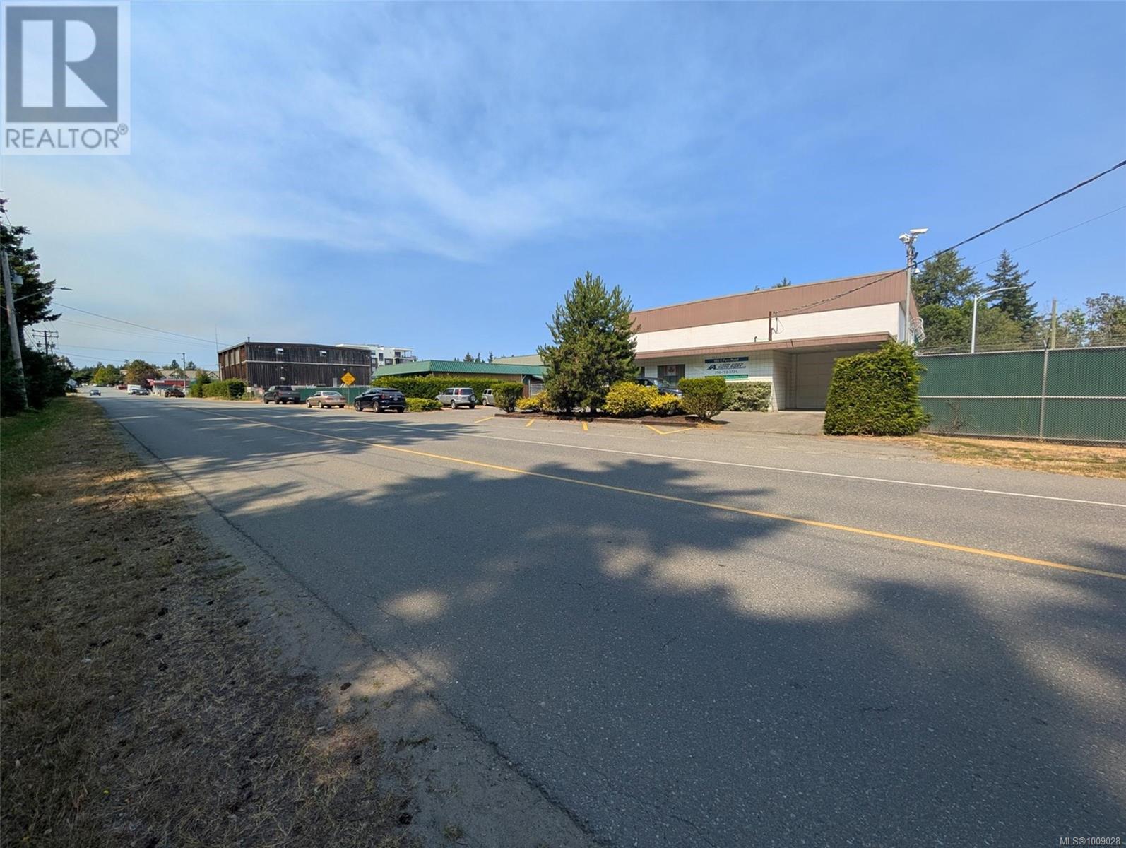 253 Fern Rd Property Photo 4