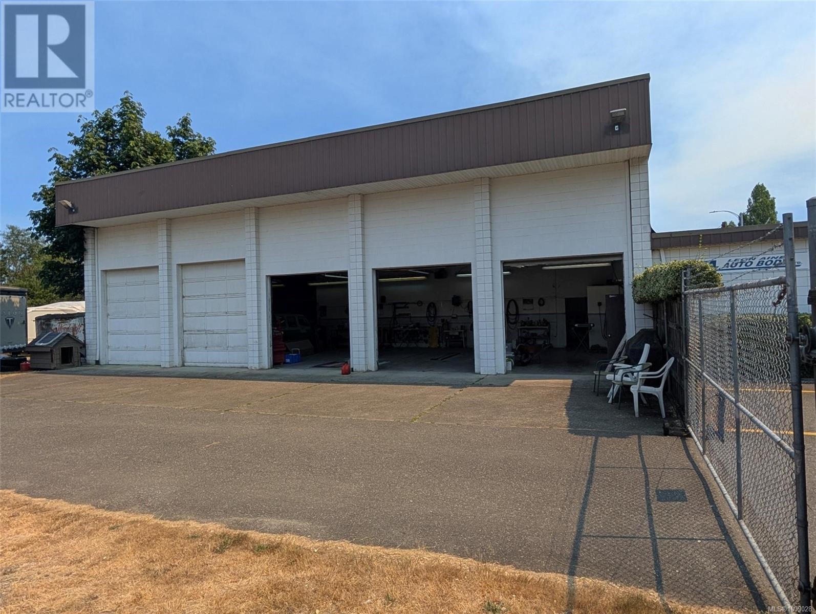 253 Fern Rd Property Photo 7