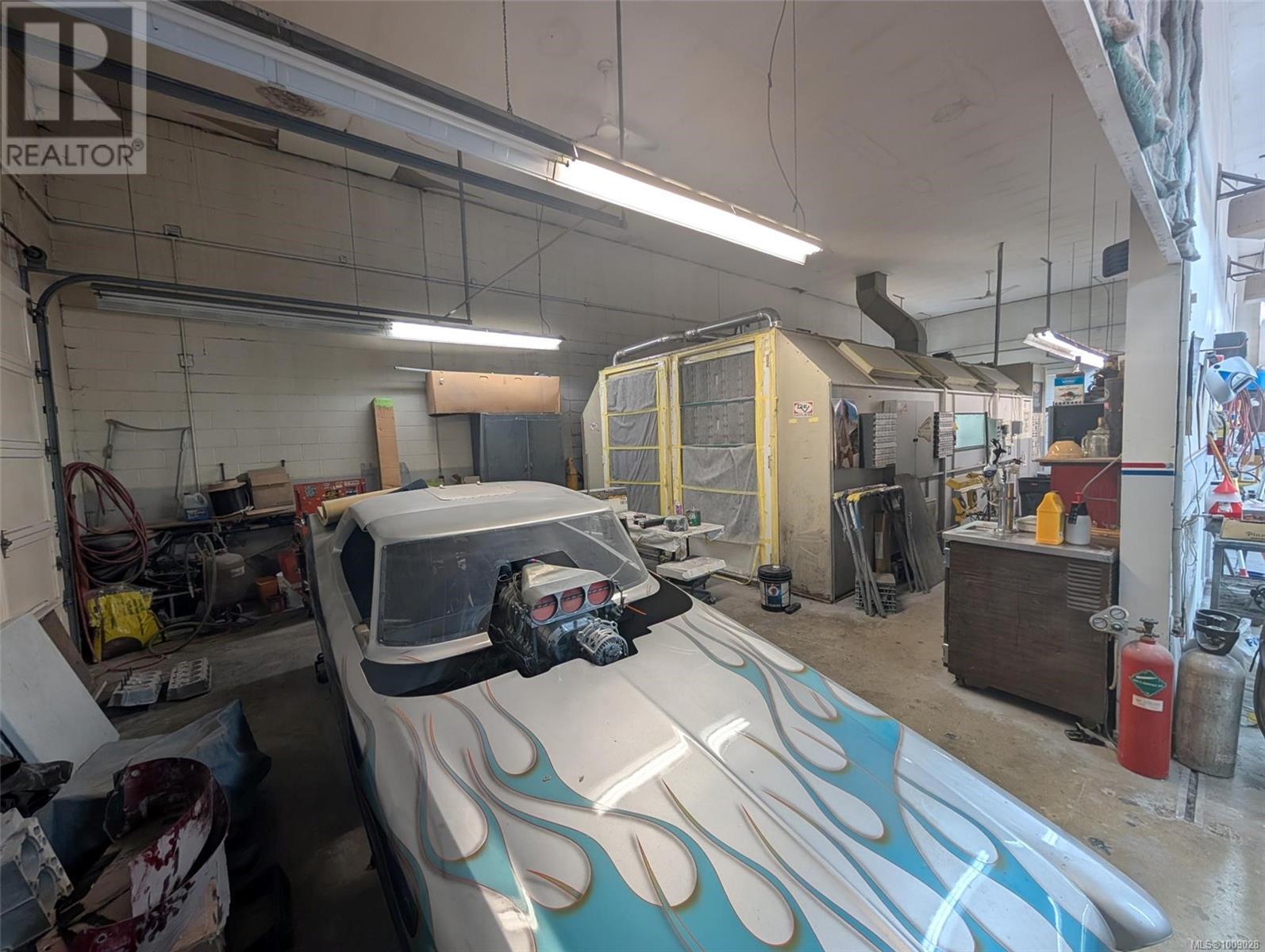 253 Fern Rd Property Photo 14