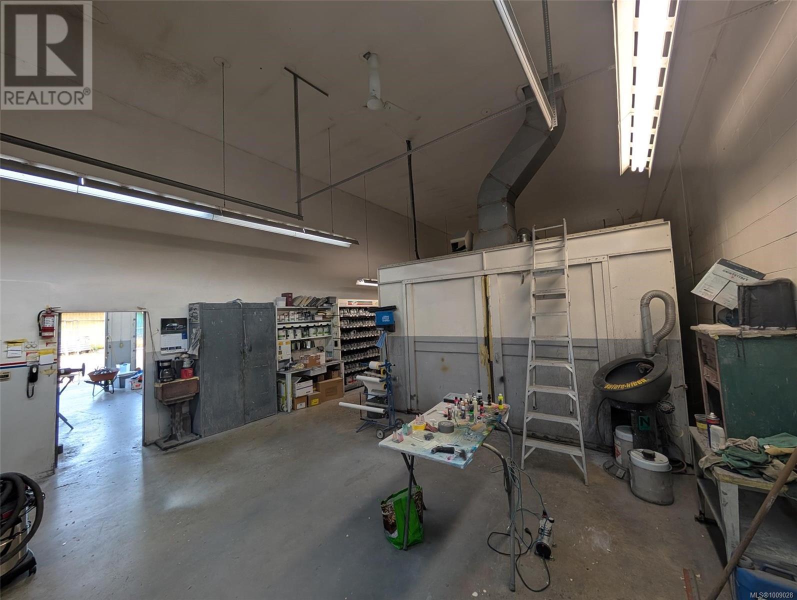 253 Fern Rd Property Photo 17