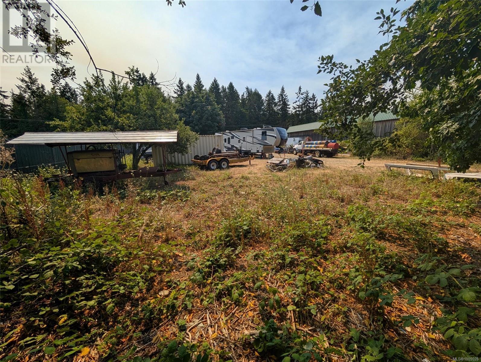 253 Fern Rd Property Photo 24