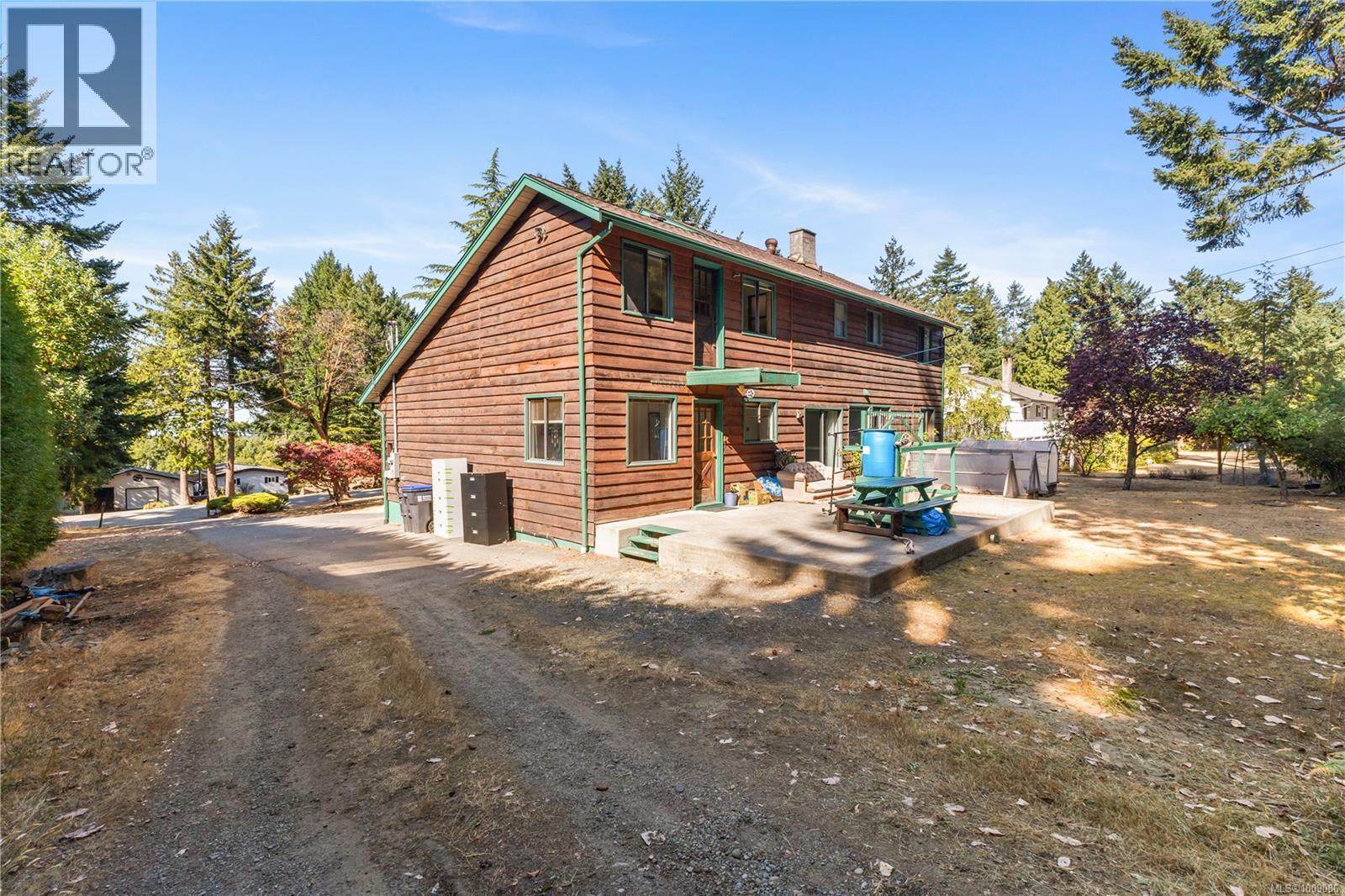 8015 Northwind Dr Property Photo 15