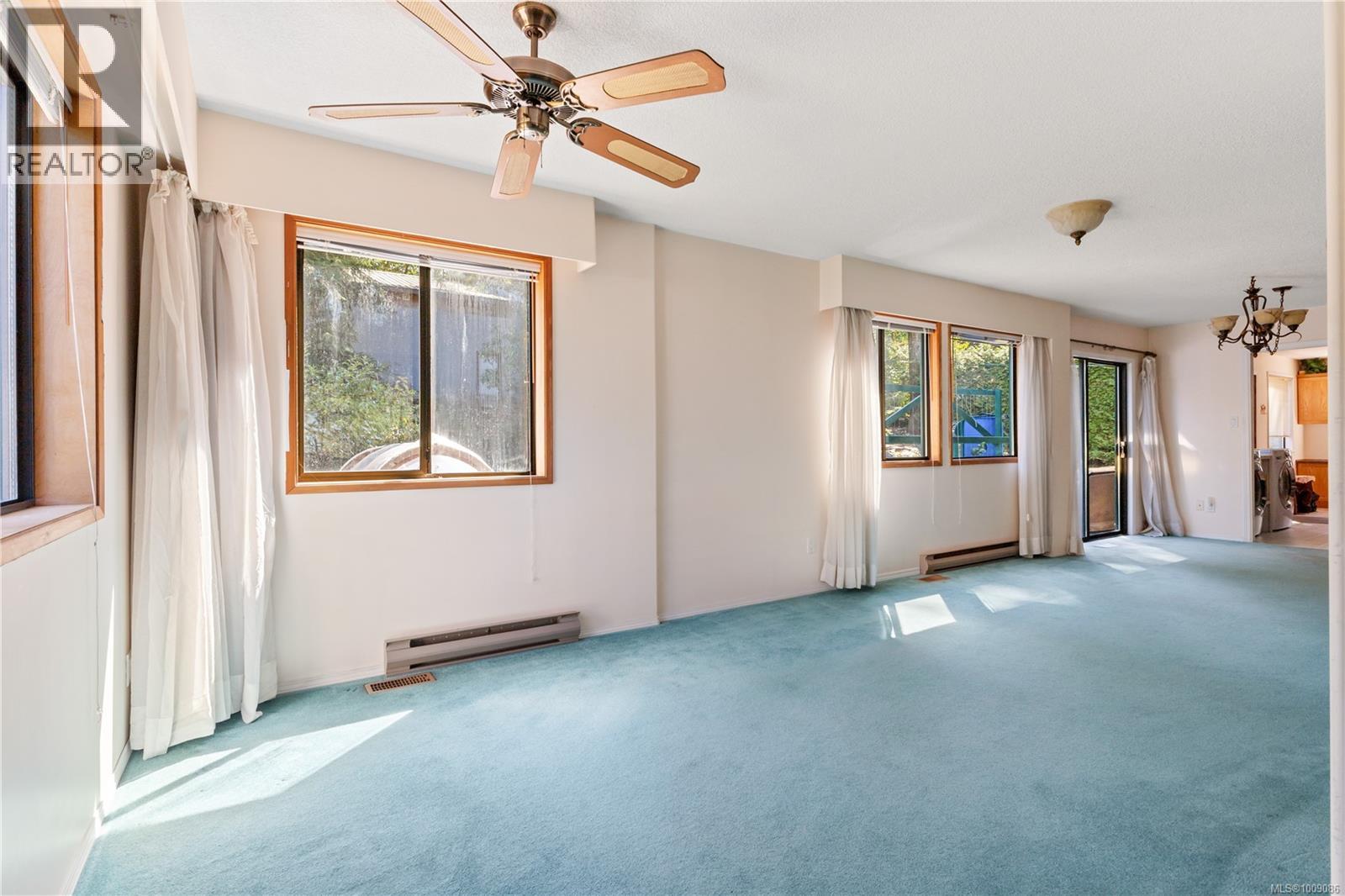 8015 Northwind Dr Property Photo 30
