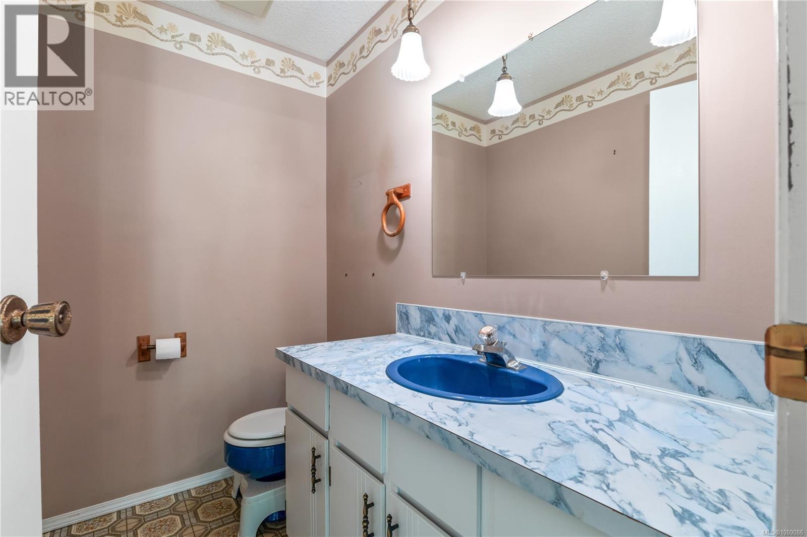 8015 Northwind Dr Property Photo 39